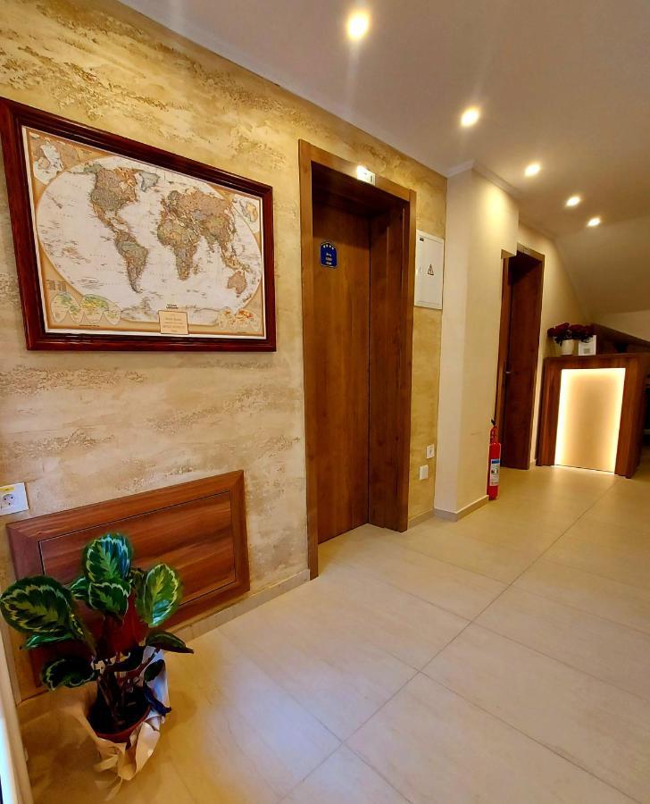 Papuli Rooms 4U Senta Exteriör bild