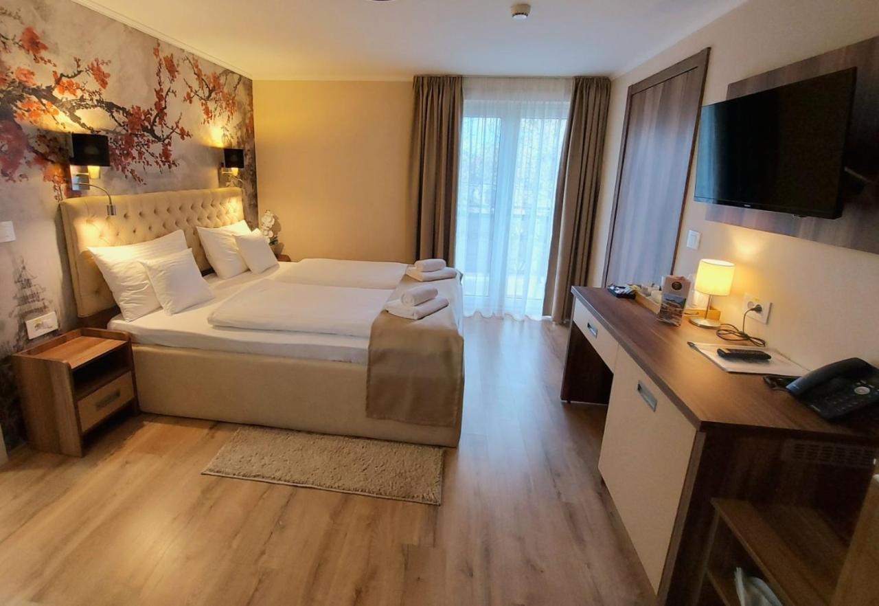 Papuli Rooms 4U Senta Exteriör bild